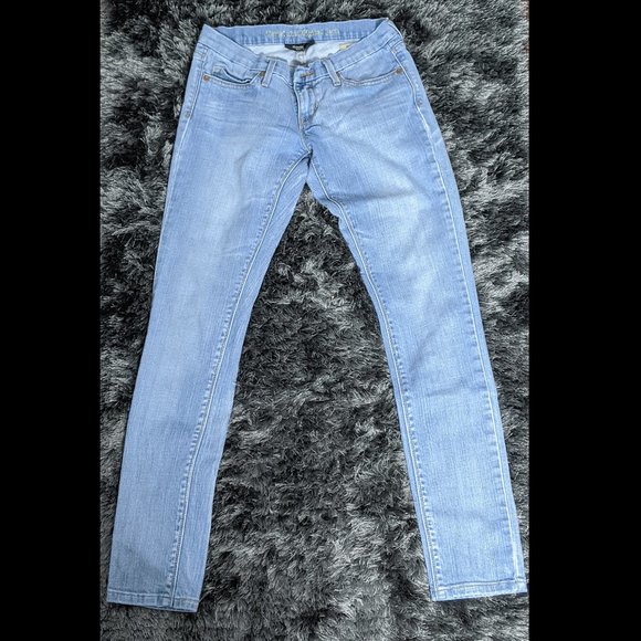 Levi's Denim - NWOT Levis 421 Skinny Jeans Size 1 (25 waist)